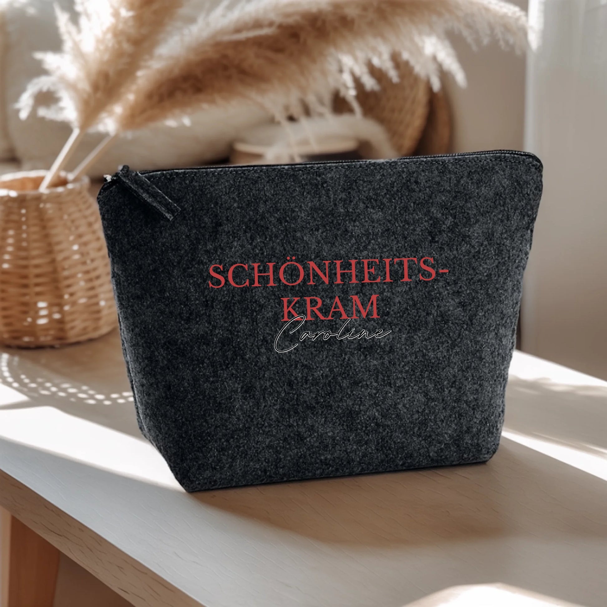 0014_1_the-background-is-set-on-a-light-wooden-_XjkkjBuAQdSAirzykTZbAw__6KCbqA4TuqrbteKDOSu5w