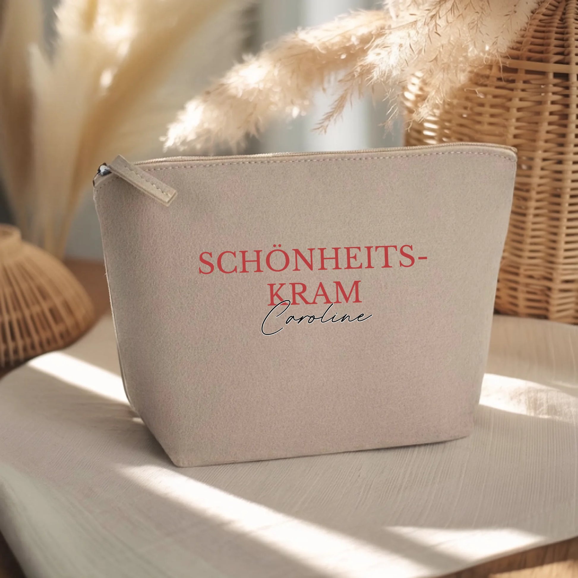 0010_1_the-background-is-set-upon-a-light-woode_FGKfsqWLSU6cj6EQW6YnMw_ZmaPSJuKT3y3LiUa8Z64oA