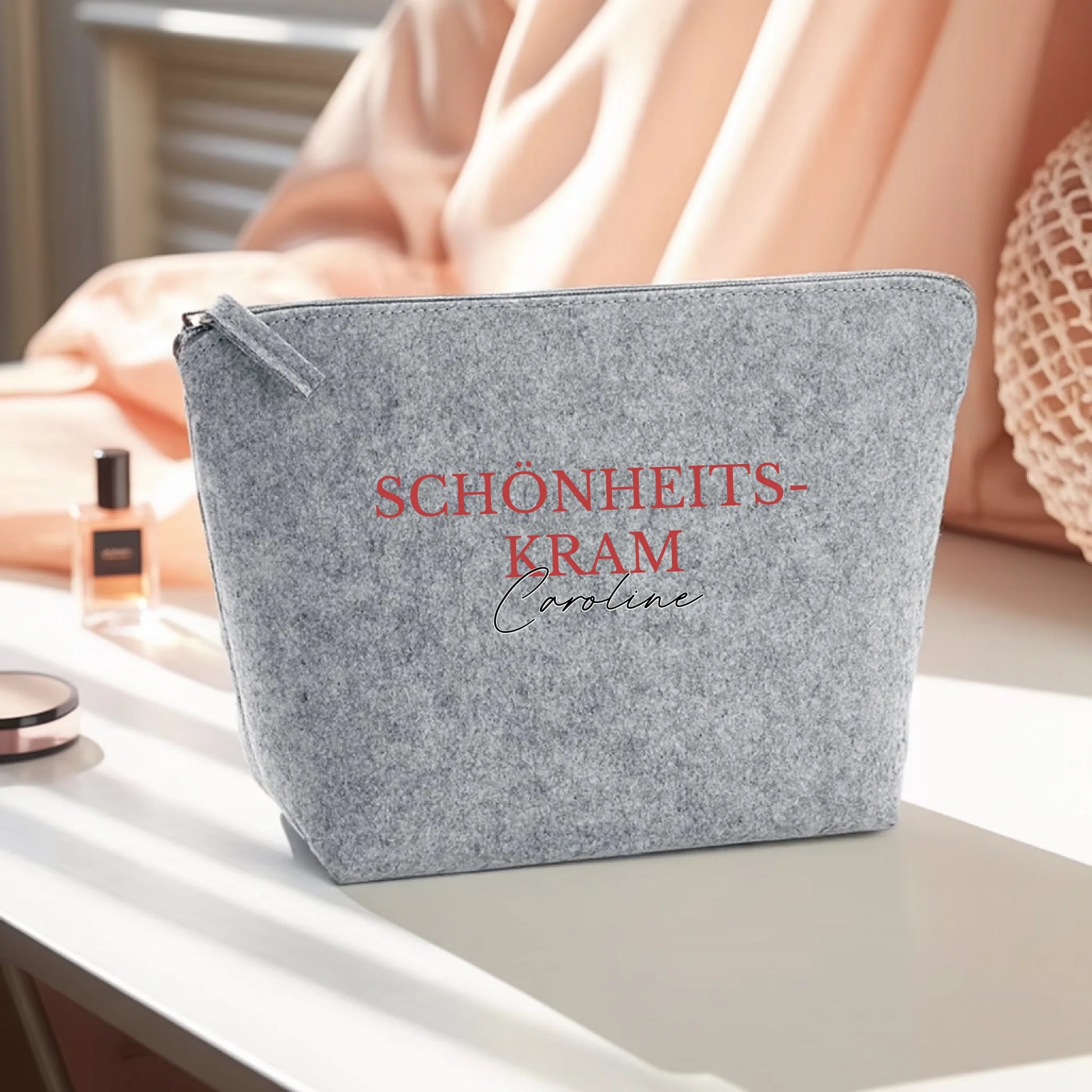 0006_1_the-scene-is-set-on-a-white-tabletop-bat_0zkIMG2zQDyjmwqwySAE7w_pnmOr5zVT4OvghyyKrkddQ