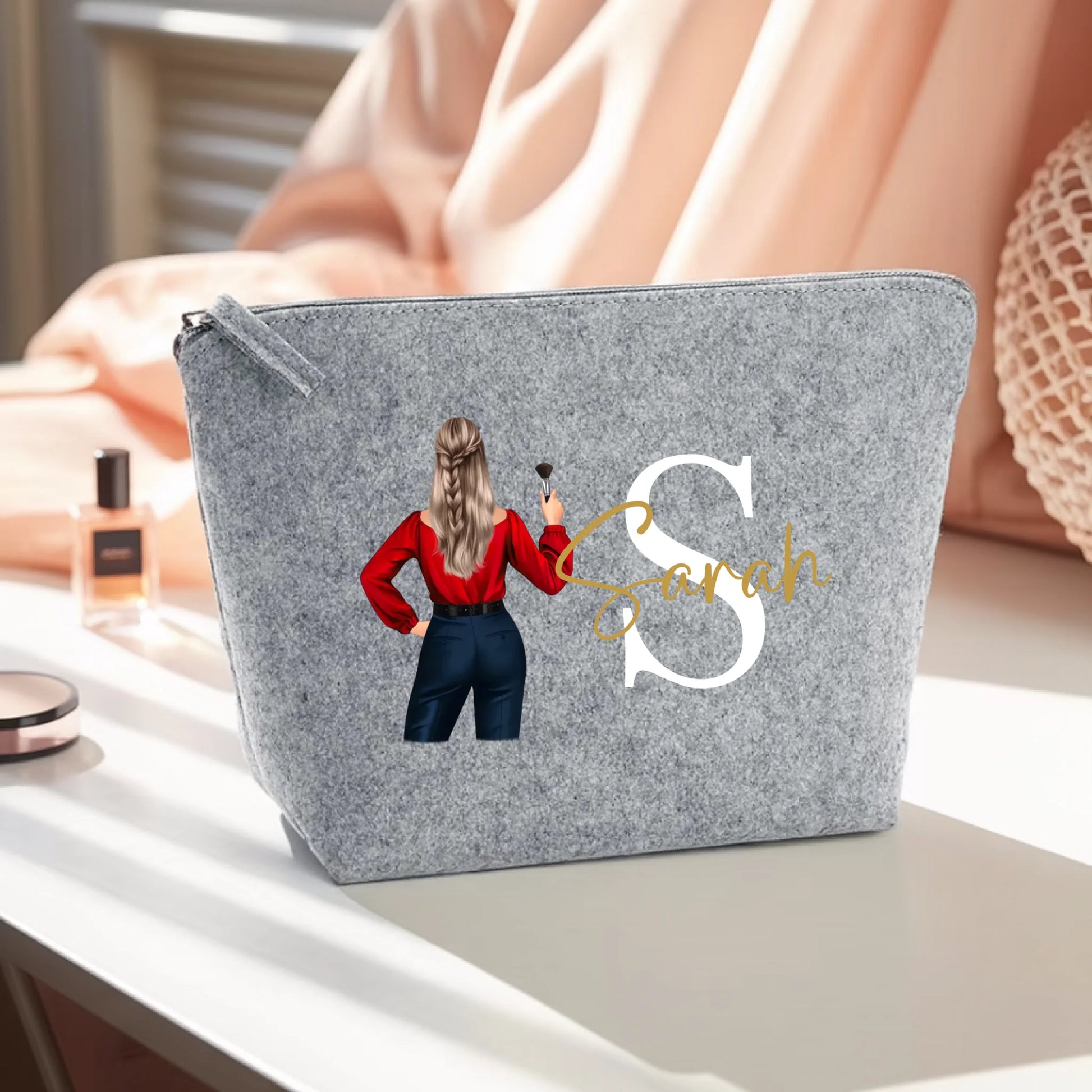 0006_1_the-scene-is-set-on-a-white-tabletop-bat_0zkIMG2zQDyjmwqwySAE7w_pnmOr5zVT4OvghyyKrkddQ