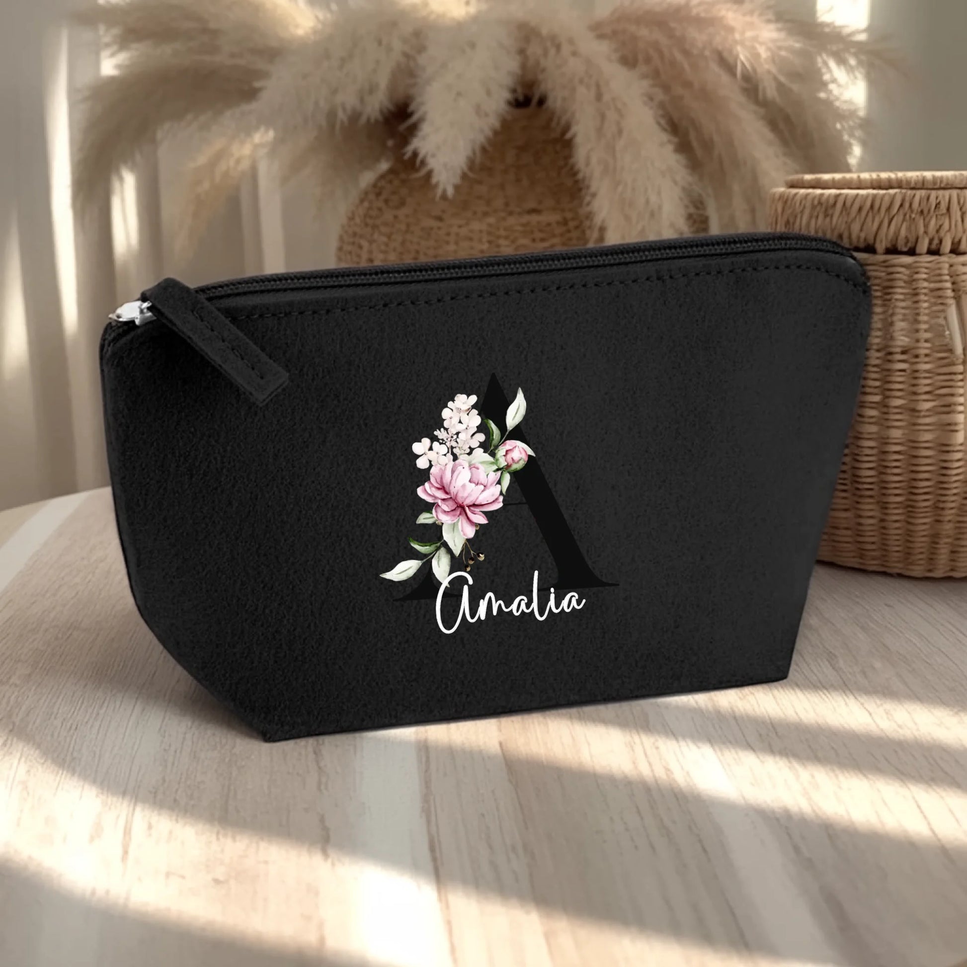 0025_1_the-background-is-a-light-wooden-table-a_EdynDgqQQZyYe0DvA2bDPA_Ketk4uq5QoCBgyuDFaMZ_w