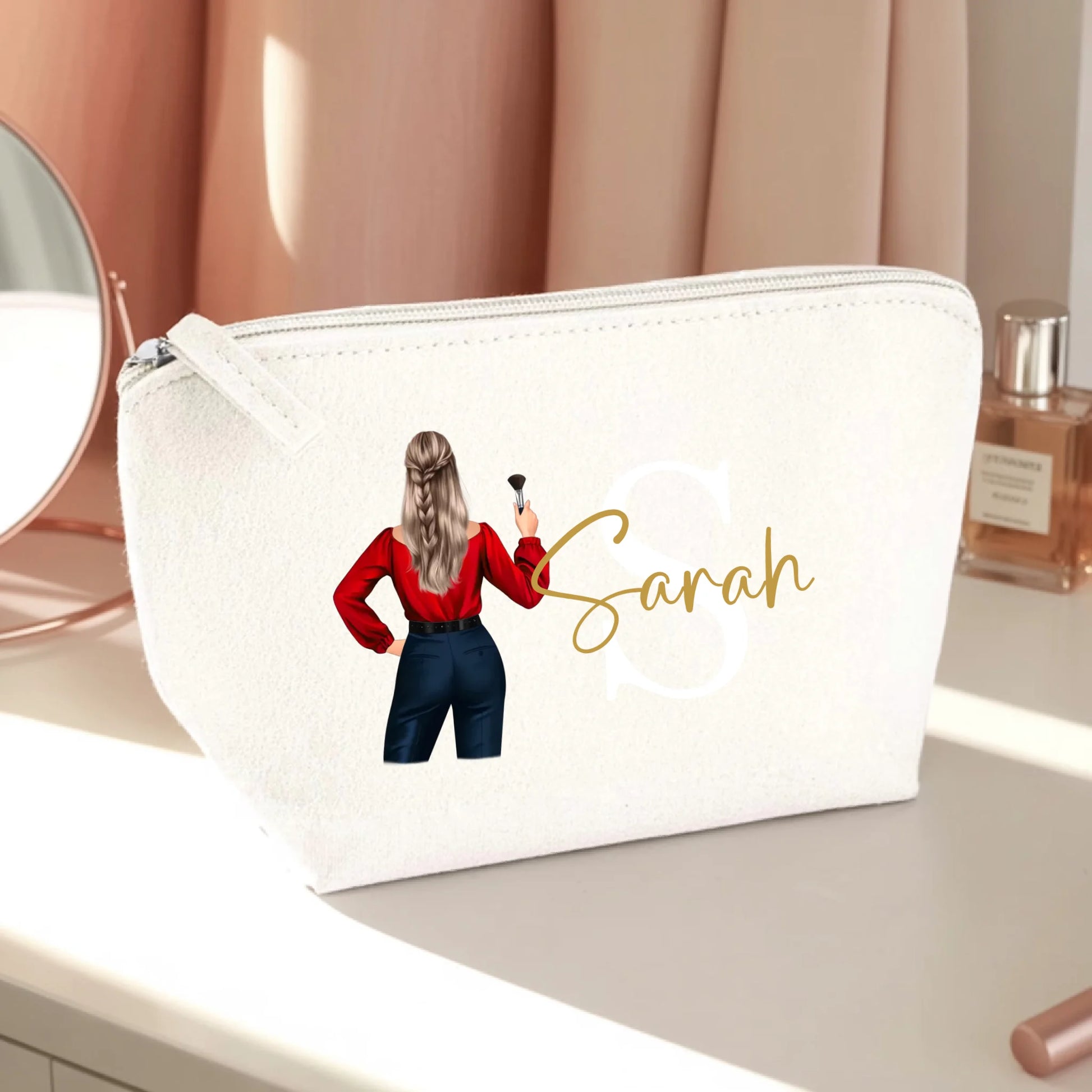 0003_1_the-makeup-bag-remains-unchanged-set-aga_q__XO_A1SJe5RPJ1k6C_sA_JZ-xTEy3TYS2jRfcMfhjeg