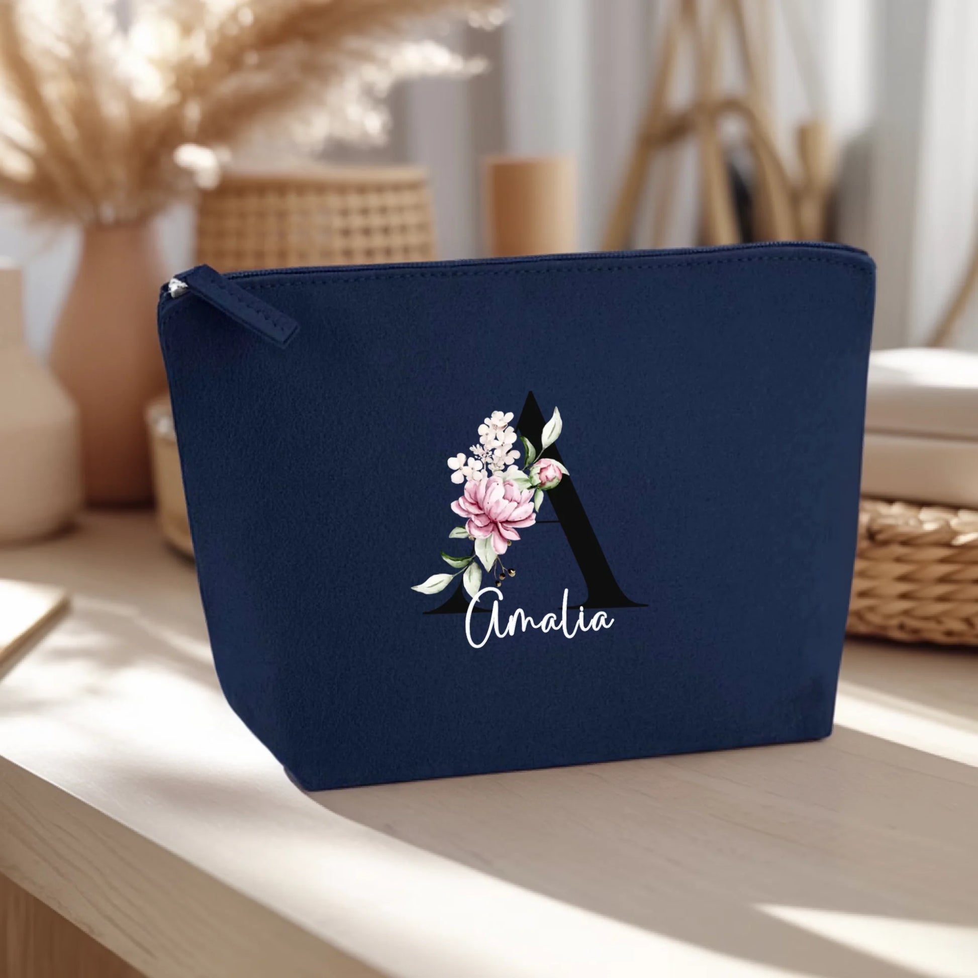 0018_1_the-background-is-a-light-wooden-table-a_VNId6m4FRYOXpdlIytFIEw_W2KuaioDQuWTlo5R0XWDjQ