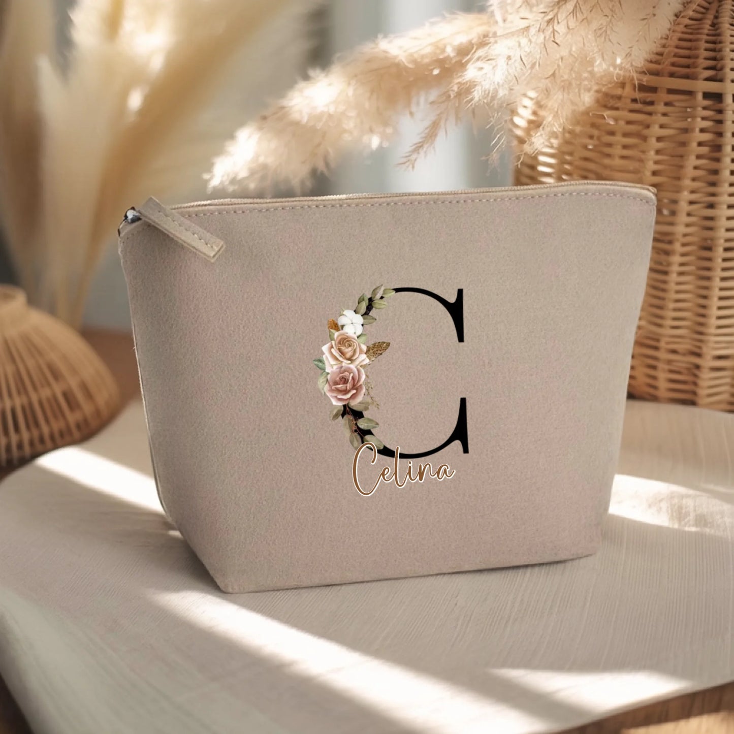 0010_1_the-background-is-set-upon-a-light-woode_FGKfsqWLSU6cj6EQW6YnMw_ZmaPSJuKT3y3LiUa8Z64oA