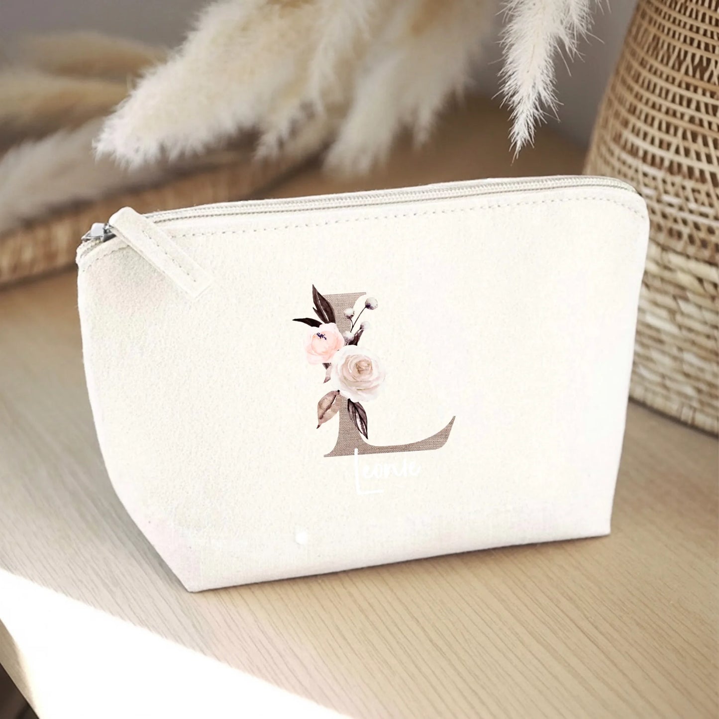 0002_1_the-background-is-a-light-wooden-table-a_Z9iH8HuIR3KS_rgx7TnIKQ_UQFYAZP8TT6fzn6OJNwhzw