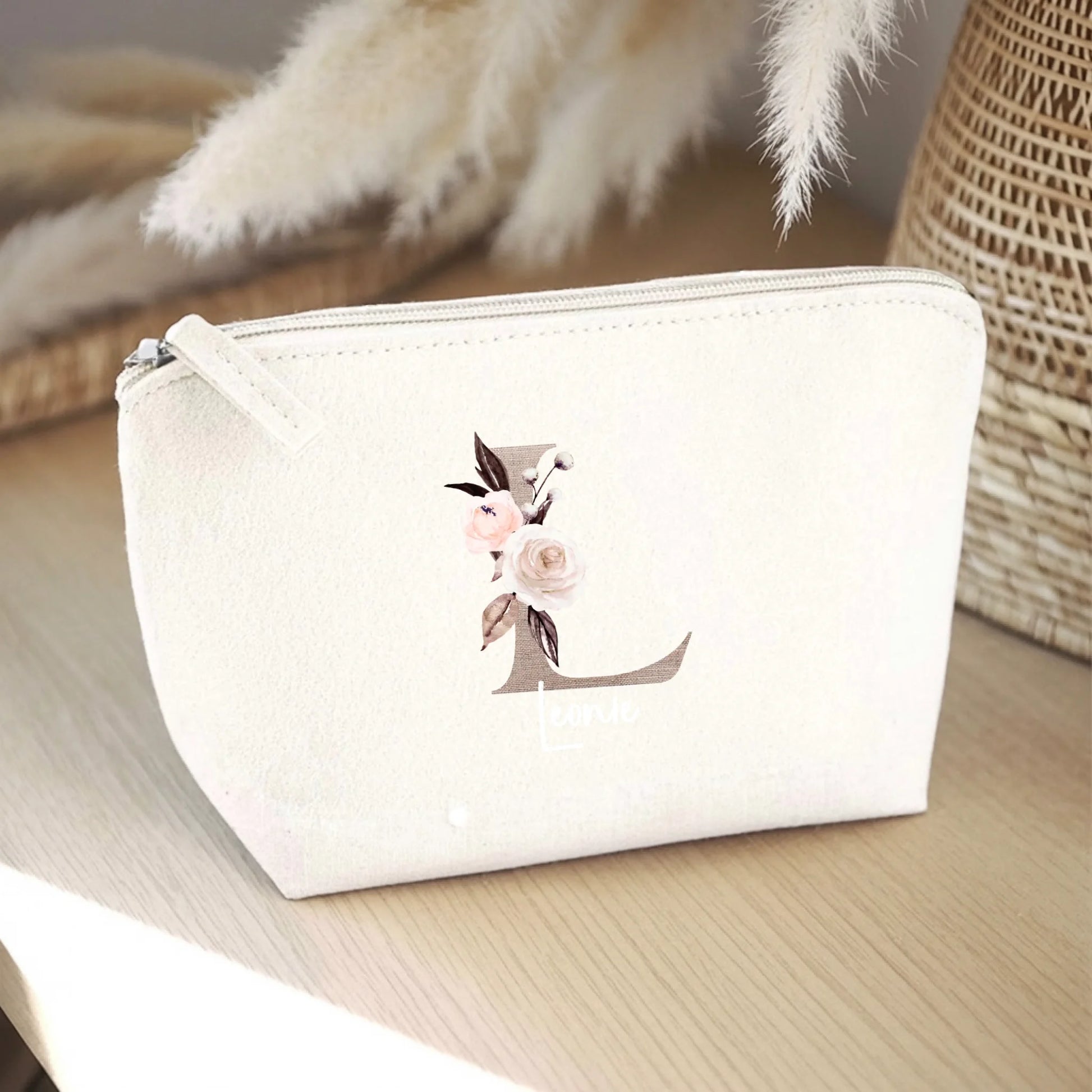 0002_1_the-background-is-a-light-wooden-table-a_Z9iH8HuIR3KS_rgx7TnIKQ_UQFYAZP8TT6fzn6OJNwhzw