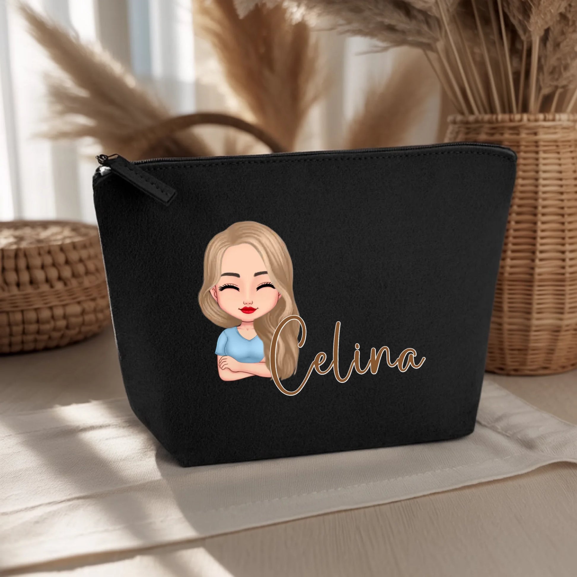 0022_1_the-background-is-set-upon-a-light-woode_5txujEJpQqeACxUFFaohNA_i9Fy41p0RjaLgnxCAW2UsA