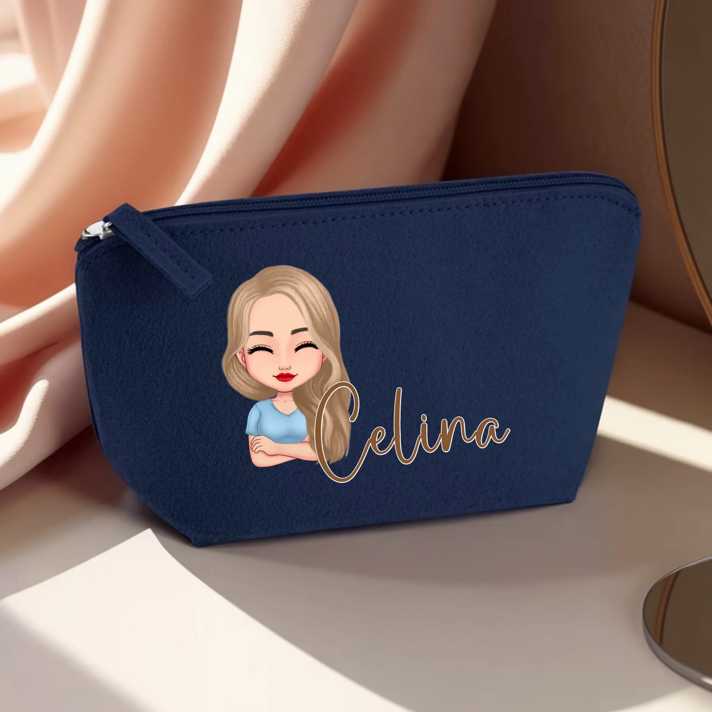 0020_1_the-makeup-bag-remains-unchanged-present_KhGfS_qHSq60gMAwCmTeQg_KhK8a177R9SYAU8NzDkANQ