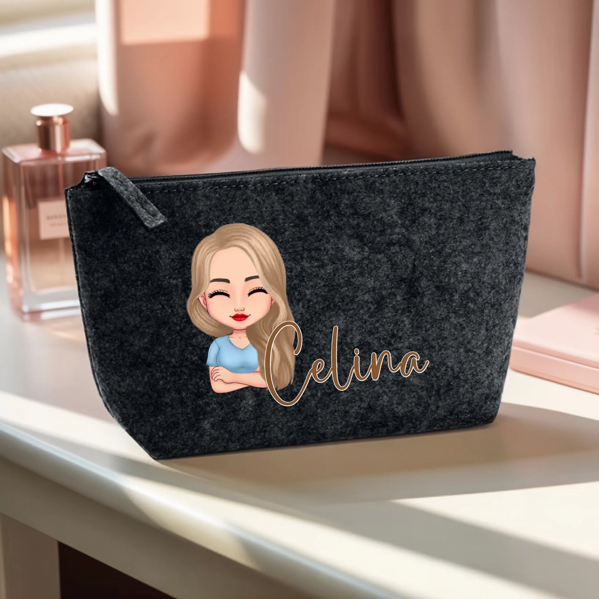 0016_1_the-makeup-bag-remains-unchanged-the-set_CV7B8Lw4RaSKBfpibkiYdg_4pJP-XQbQKSsFyA3HdEKgQ