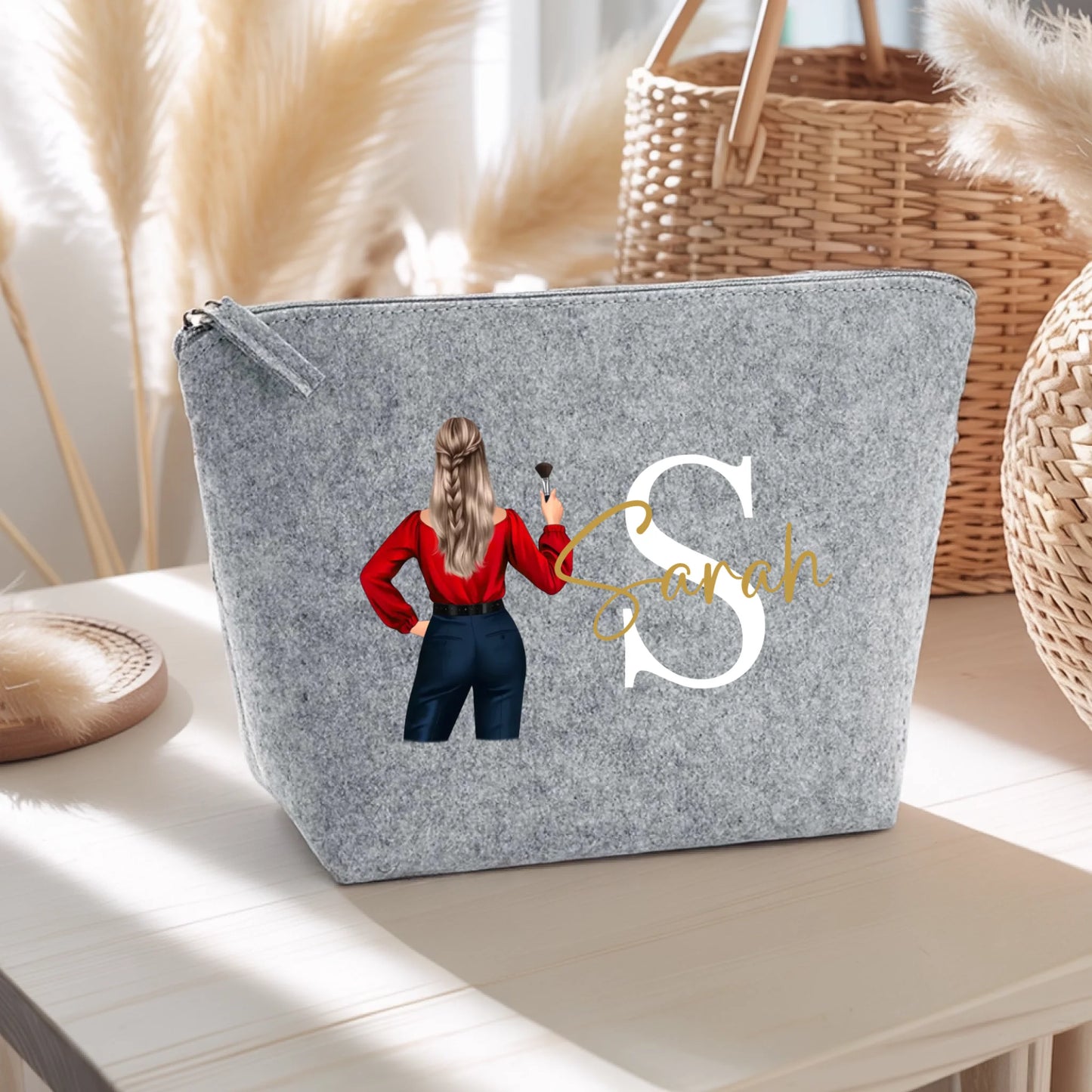 0009_1_the-scene-is-set-on-a-light-wooden-table_3nzr9pcKSV6hm5fTmmJTIg_qxrLTkNVR4eKI8KrTDaWZw