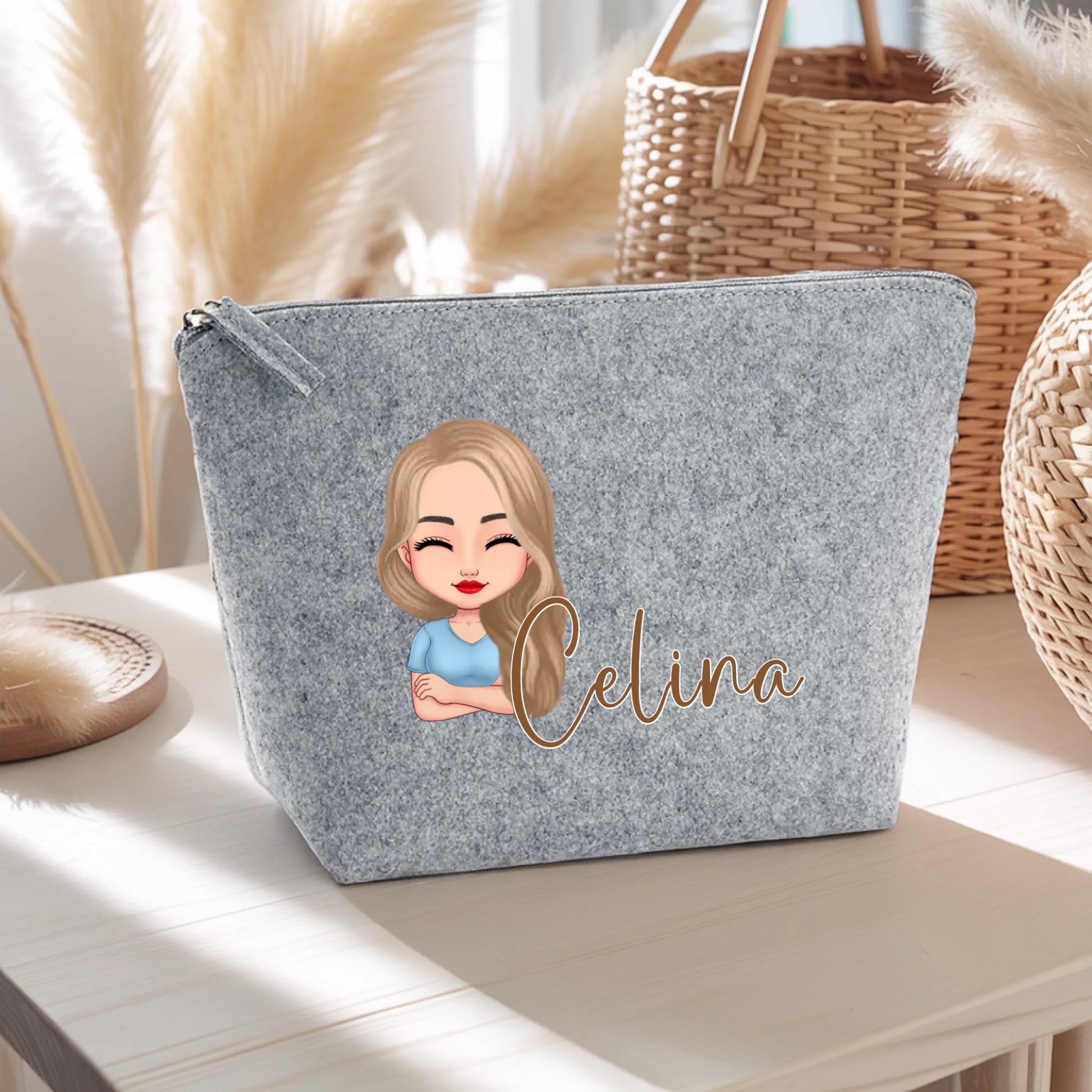 0009_1_the-scene-is-set-on-a-light-wooden-table_3nzr9pcKSV6hm5fTmmJTIg_qxrLTkNVR4eKI8KrTDaWZw