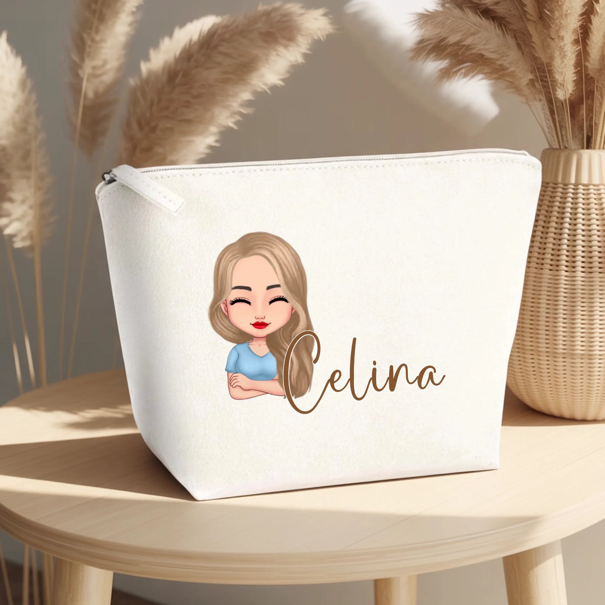 0001_2_the-makeup-bag-rests-on-a-light-wooden-t_ZFC9c2hwT02csoGH-CMVDw_ZKMCBy8JSdGmstZXtYu4cA