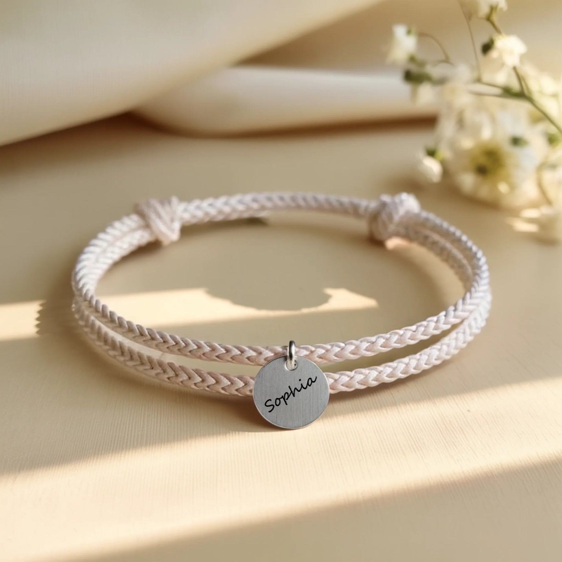 0011_1_a-clean-white-or-ivory-background-with-a_om-nC4NkTSuic4wwQ-XcJQ_dhGKE8LnQdulvDgdGx1nAw