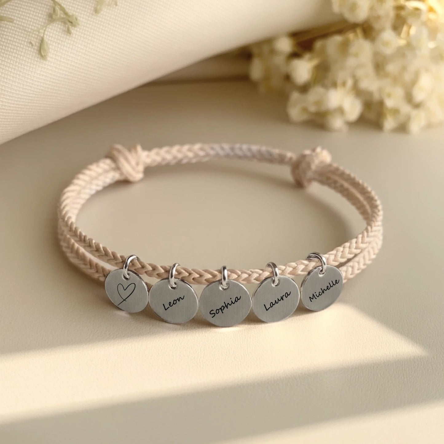 0009_1_a-clean-white-or-ivory-background-with-a_KgYsB_57RGm1ZPKDuSB7dQ_uGf-UBr0Tpq1FHd79U_Mkw