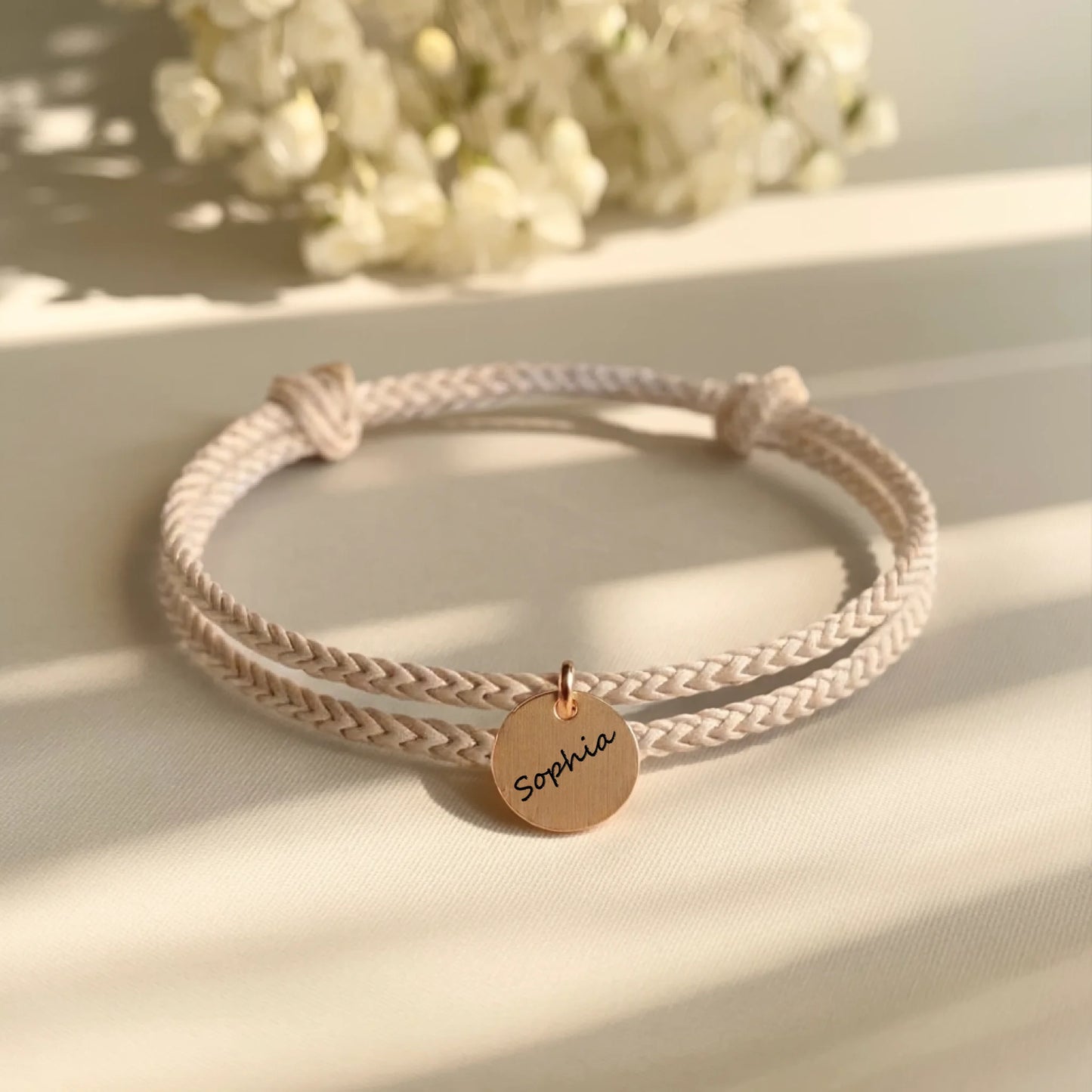 0010_1_a-clean-white-or-ivory-background-with-a_9-FzuASLS060eqhgJOhVaw_ANRuB7_qS9-gUZq_Unzjmg