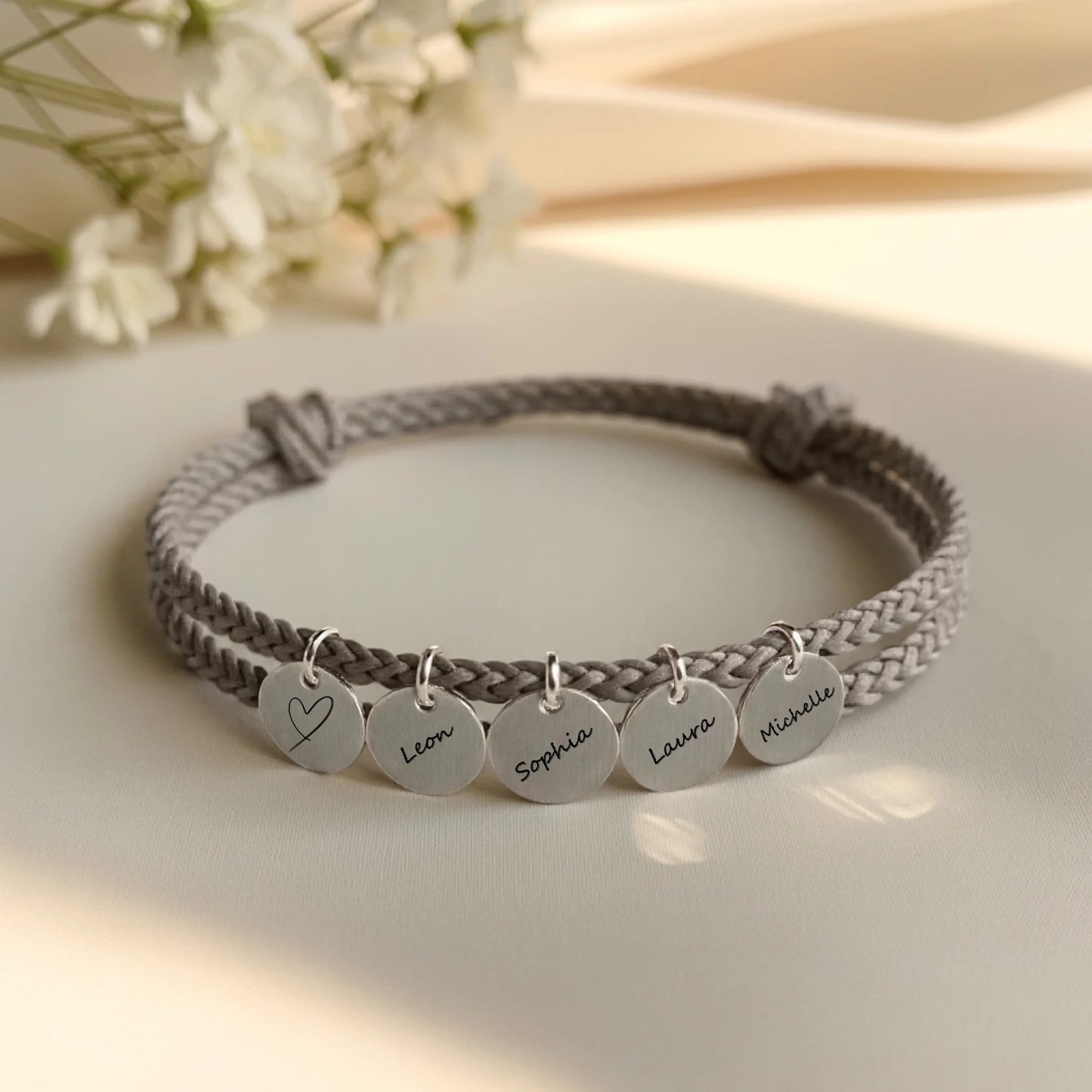 0006_1_a-clean-white-or-ivory-background-with-a_ymWRxF2IRrWoySotZ6-PnQ_IXNiezZhRO-DMgjLFZVrUw