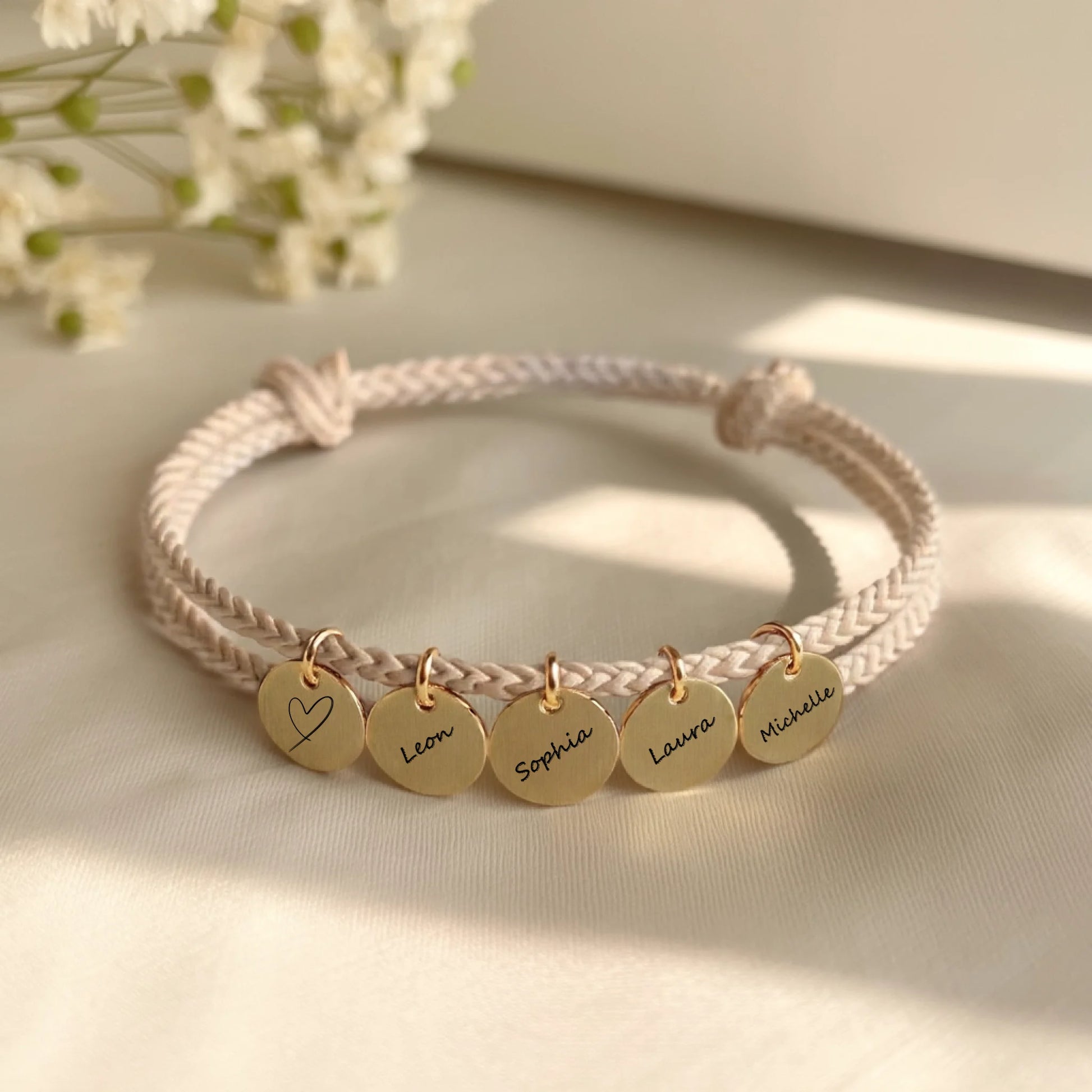 0001_1_a-clean-white-or-ivory-background-with-a_f71aEYq6TDWde49aq_W8MA_RNcGpzA_QmiDmS07QnsBEg