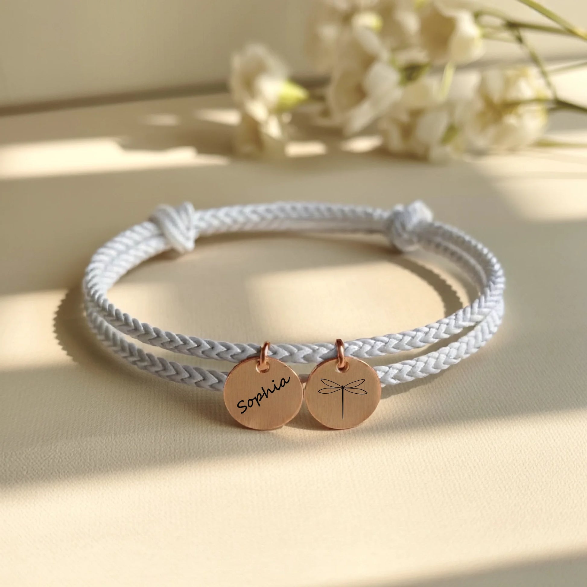 0019_1_a-clean-white-or-ivory-background-with-a_0HFcf25pRZa-0QYSbJ6XtQ_AJK0sv_tQFypVH-wp1eXzg