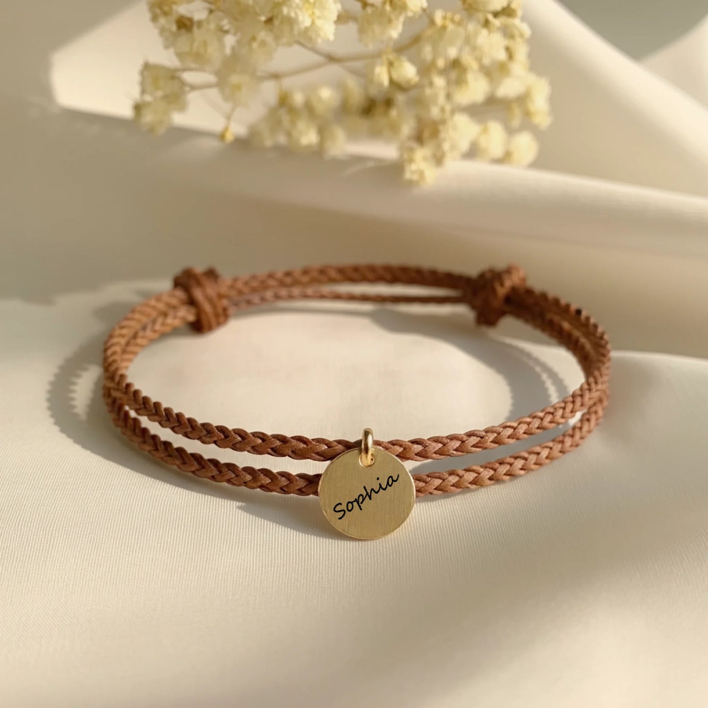 0003_1_the-composition-is-set-against-a-clean-w_BZNWsesbTHeIYgppVCfpwA_GI0pNg0nRUercSfXAj0Svw