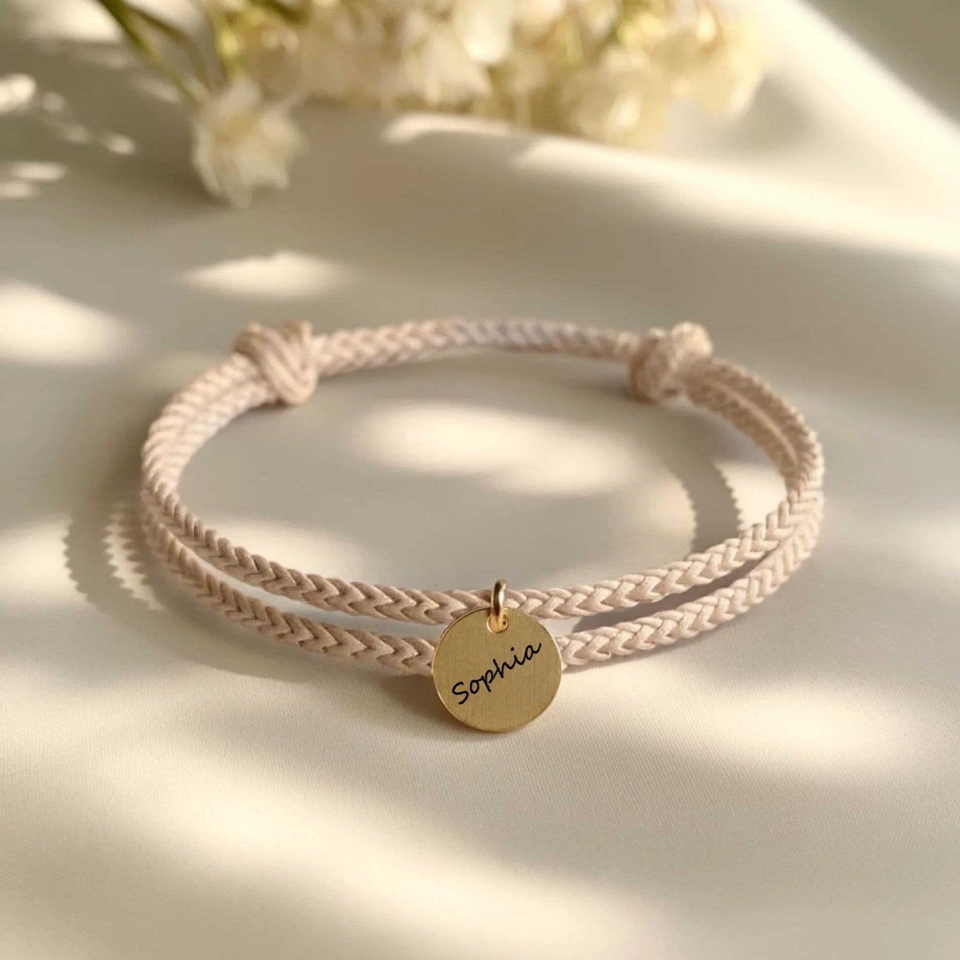 0008_1_a-clean-white-or-ivory-background-is-pre_4B-l1MMSRd6IzvSFwfoliw_ihzZgscGQjOeaWvY0mPf7A