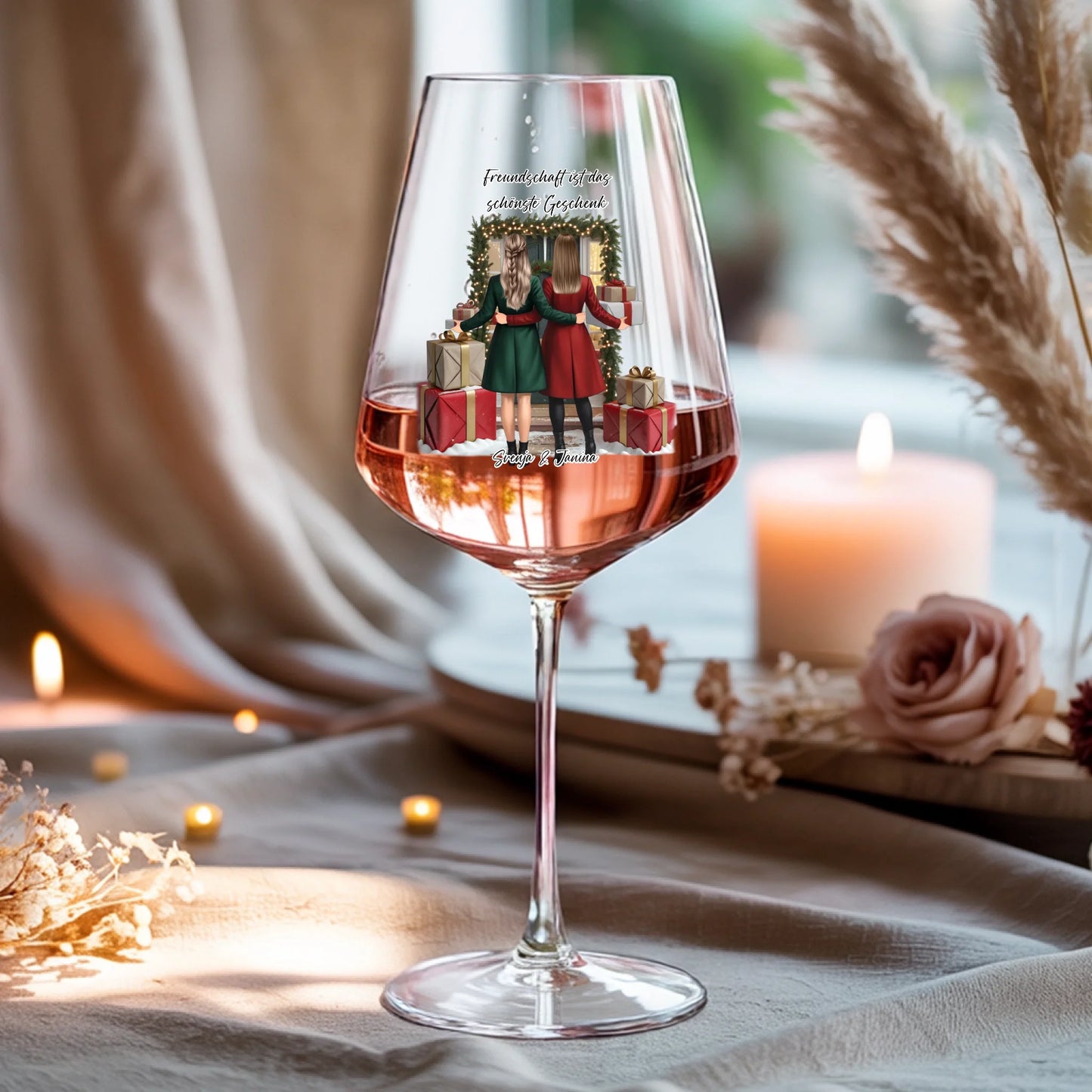 Weinglas-personalisiertes-Geschenk_0016_0001_4_a-beige-linen-background-is-present-show_RJhkBPeTRSyjbNEGHdymYg_WiXDhaHnQ