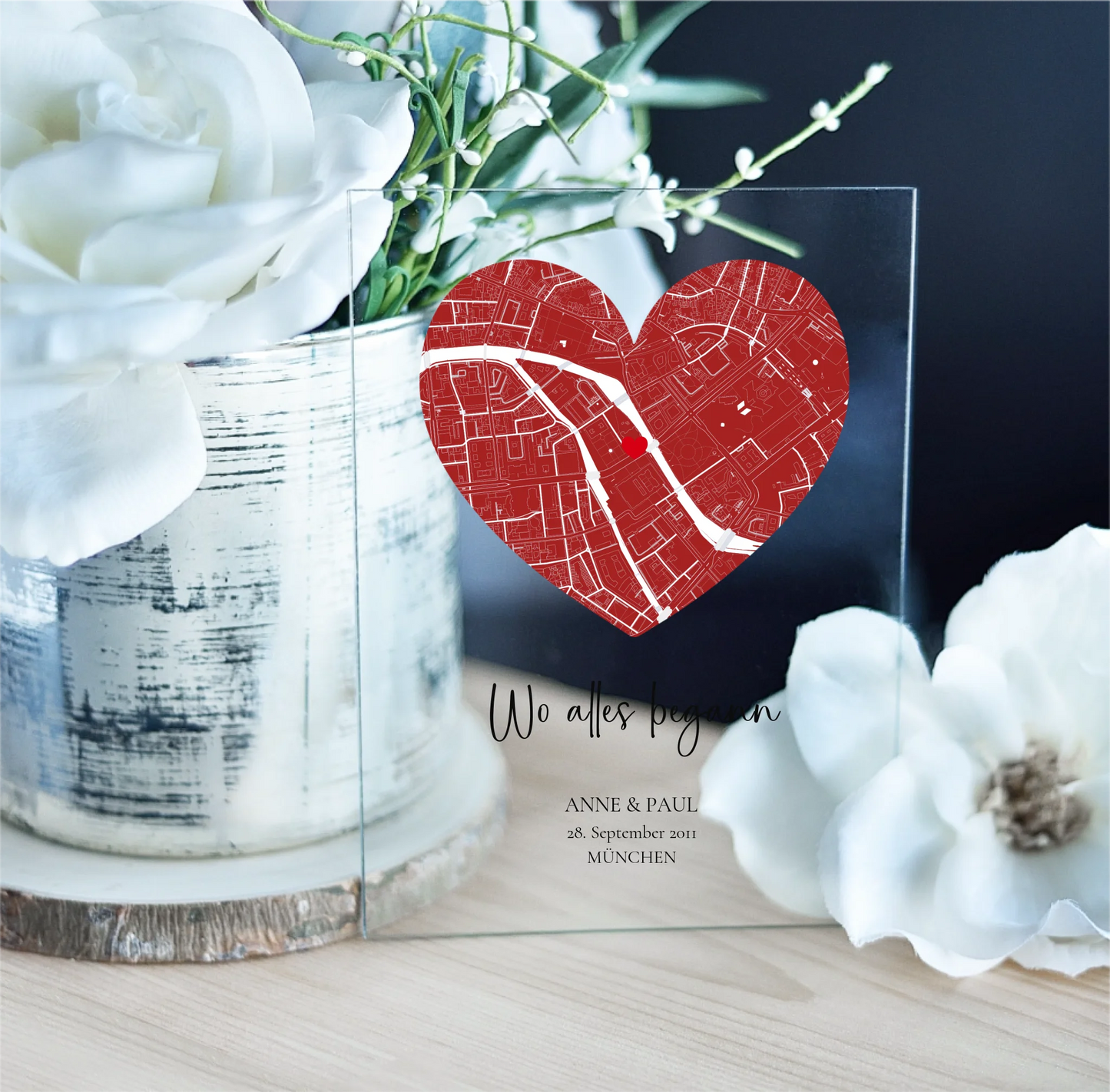 Stadtkarte - Herz - Acrylschild mit Holzstandfuß