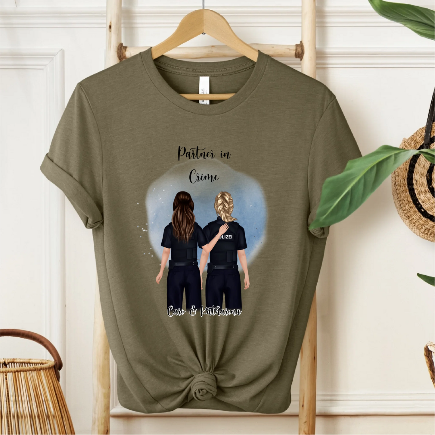 2-4 Polizistinnen T-Shirt
