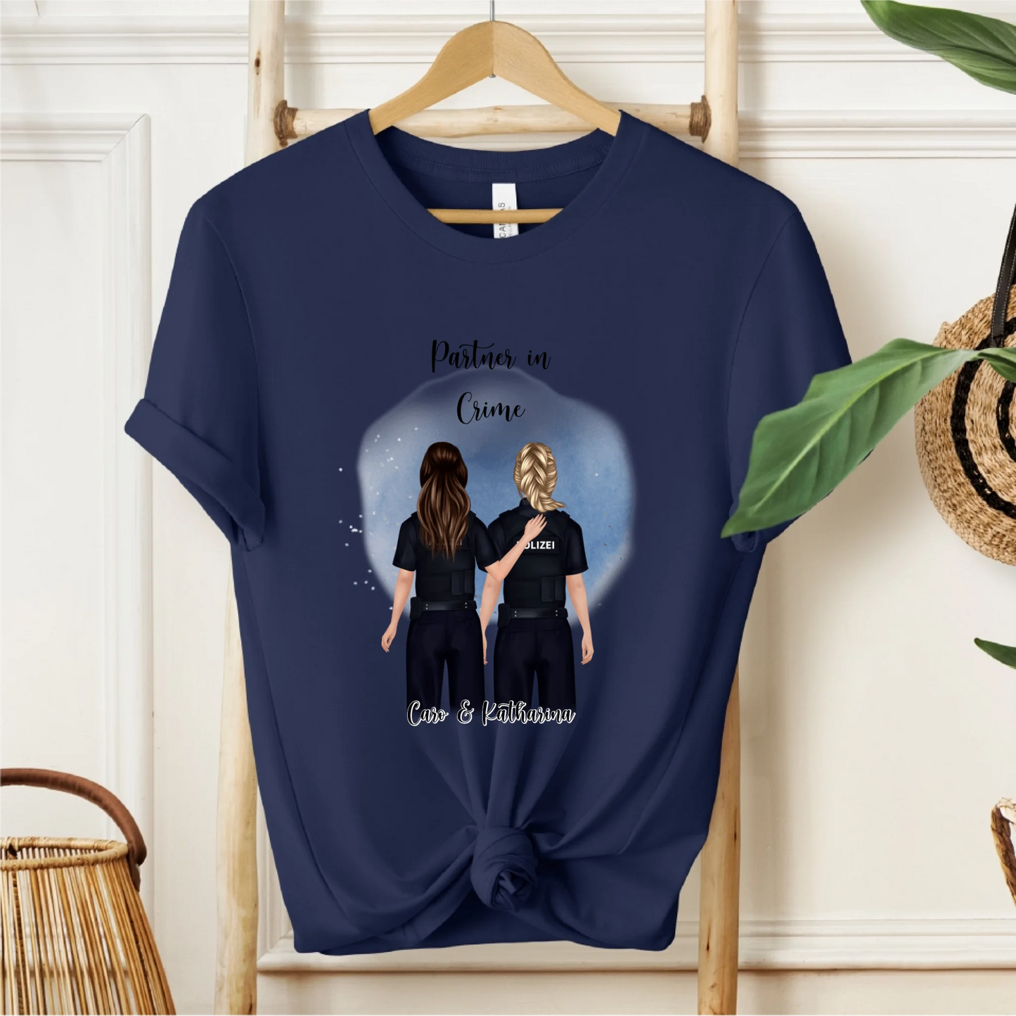 2-4 Polizistinnen T-Shirt