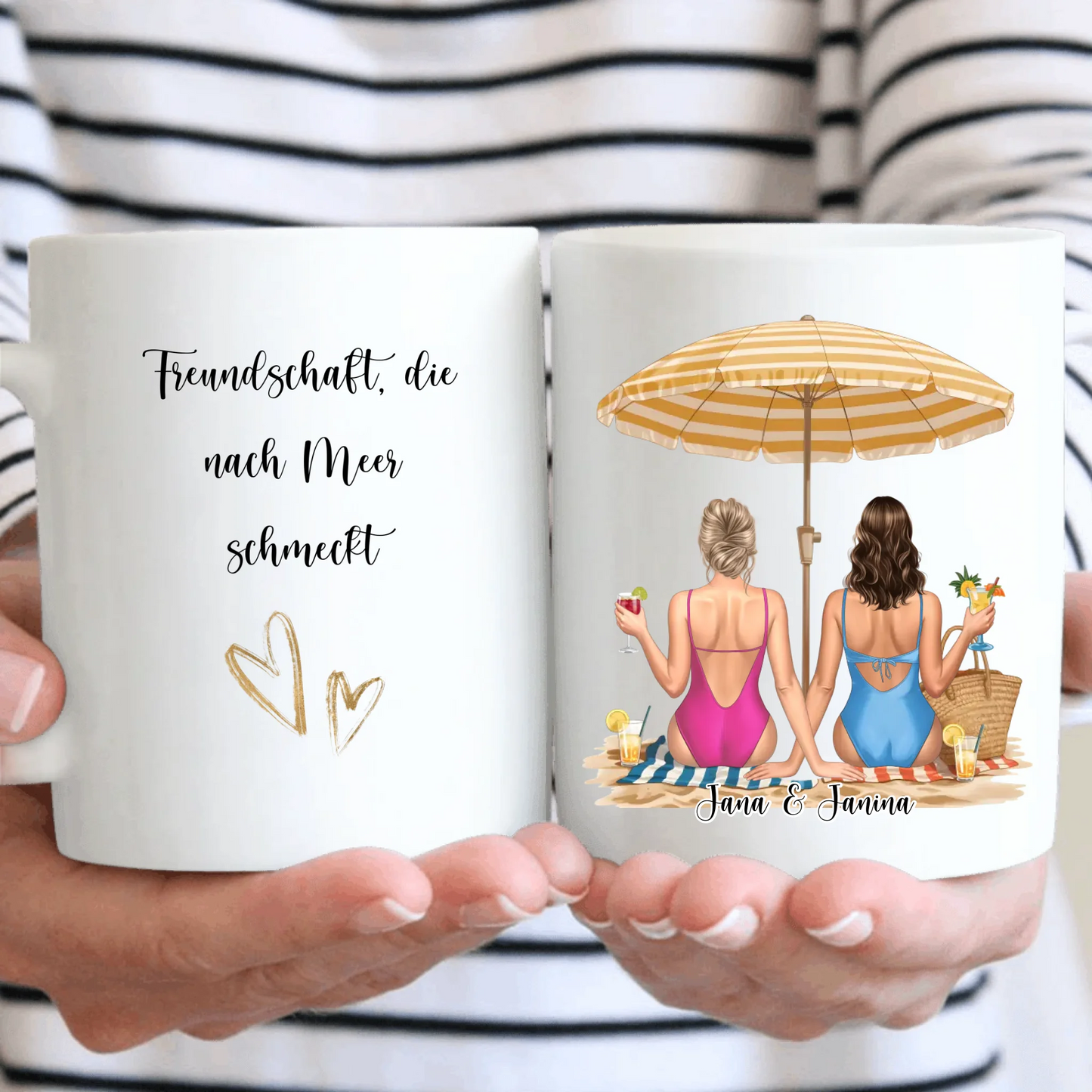 Freundinnen am Strand Tasse